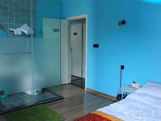 205（一米八大床房）