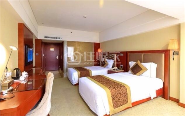 珠海拱北国泰酒店——豪华双床房
