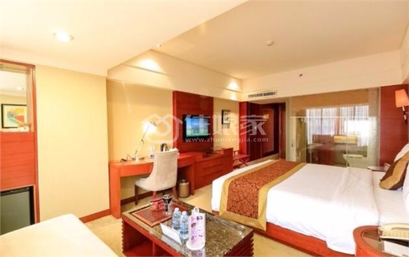 珠海拱北国泰酒店——豪华大床房