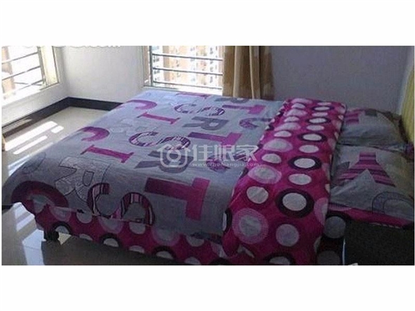 市中心,精装,干净,刚装修