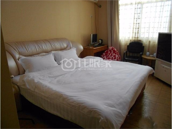 新如家宾馆,情侣大床房