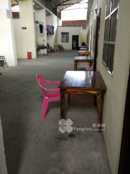 
              进贤县长寿老年公寓                            