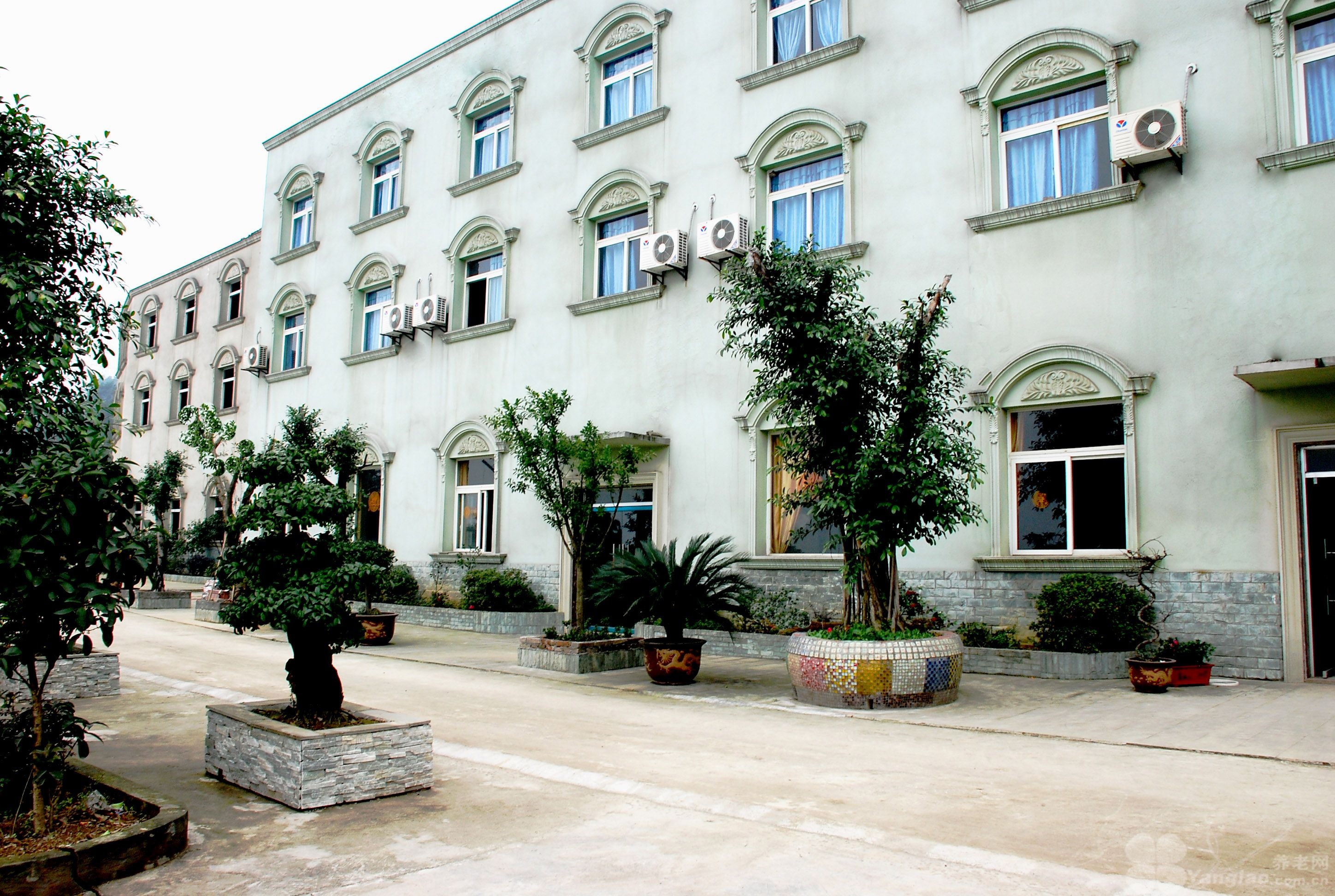 
              重庆爱林居托老中心                            